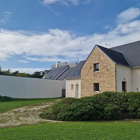 Lovely In A Prime Location With Direct Access To The Apartment *