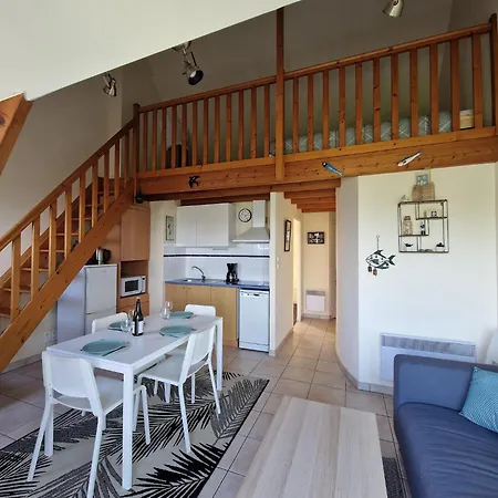 Lovely In A Prime Location With Direct Access To The Apartment